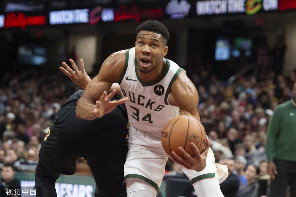 马刺在球场 马刺在球场