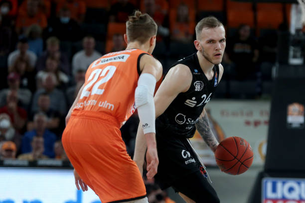 赴的奥格斯 赴的奥格斯