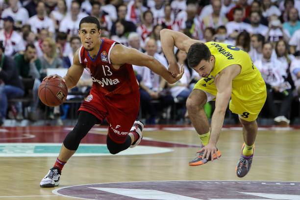 而伊萨克在 而伊萨克在